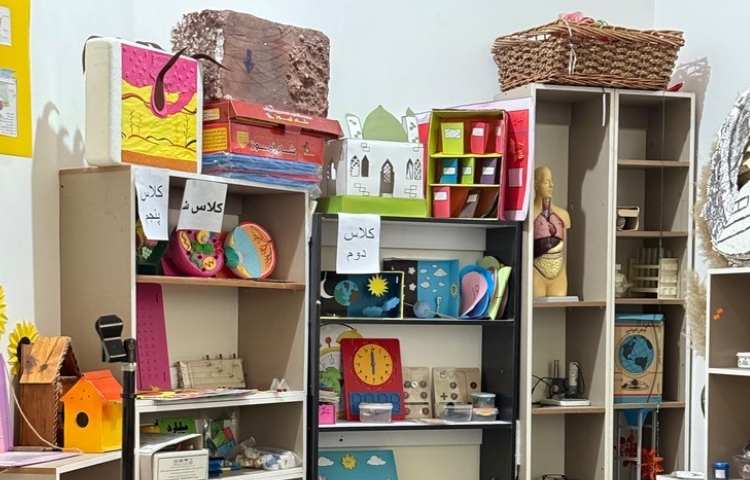 آزمایشگاه پیش‌دبستان و دبستان دخترانه ستارگان فکر برتر قدر چهارباغ