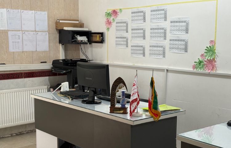 دفتر مدرسان پیش‌دبستان و دبستان دخترانه ستارگان فکر برتر قدر چهارباغ