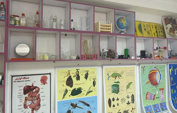 آزمایشگاه پیش‌دبستان و دبستان دخترانه طلیعه دانش قائم شهر