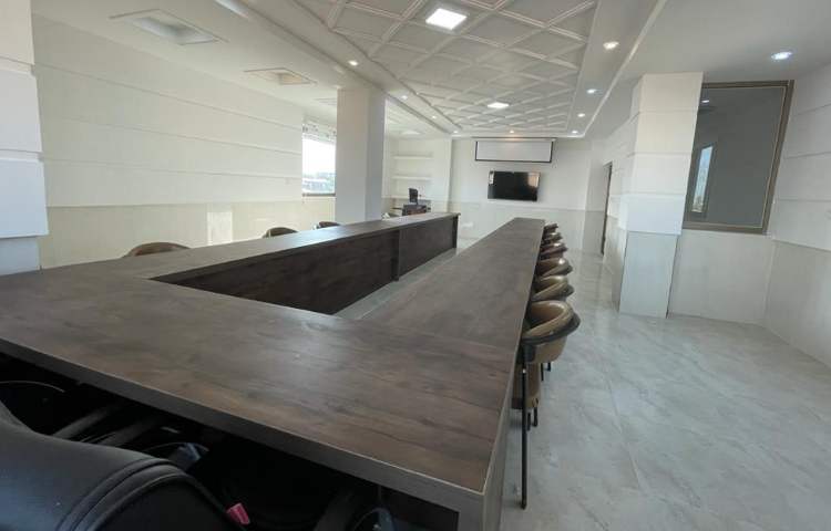 سالن همایش پیش‌دبستان و دبستان دخترانه طلیعه دانش قائم شهر