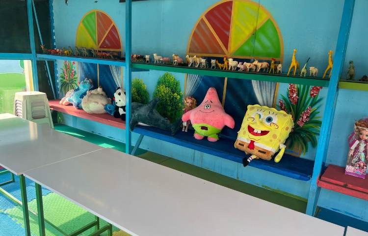 کلاس پیش‌دبستان و دبستان دخترانه نیکان دانش گستر اسلامشهر