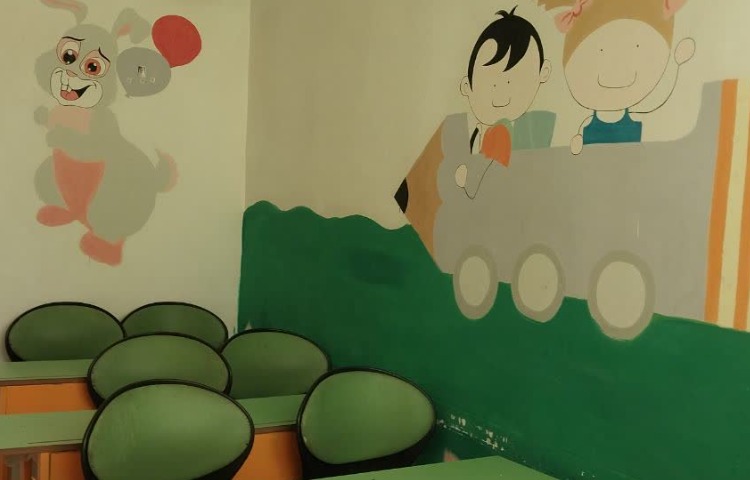 کلاس پیش‌دبستان و دبستان دخترانه گلهای نرگس آبیک