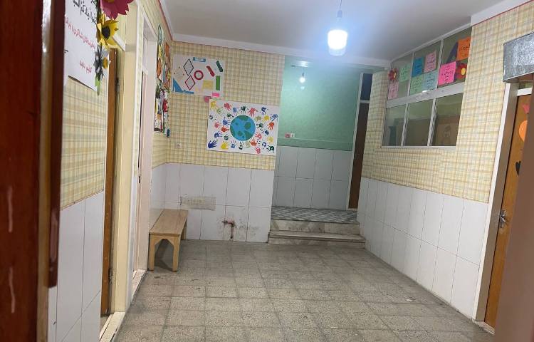 سالن ورودی پیش‌دبستان و دبستان پسرانه اندیشه بهار