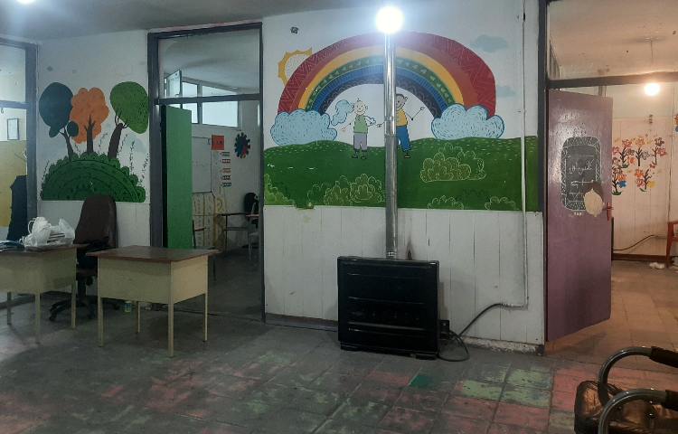 راه‌پله پیش‌دبستان و دبستان پسرانه درخشش سیرجان