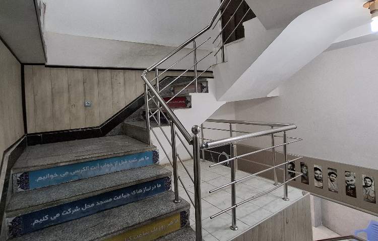 راه‌پله پیش‌دبستان و دبستان پسرانه مأوا خوی