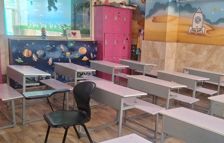 کلاس پیش‌دبستان و دبستان پسرانه نیکان دانش گستر اسلامشهر