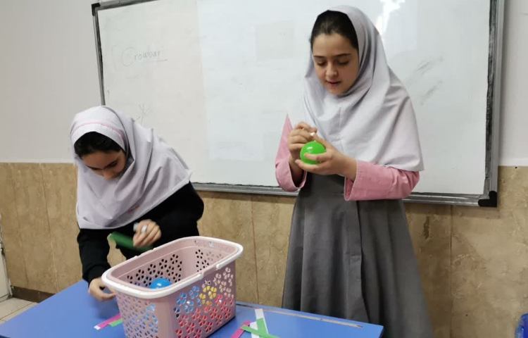 چالش گروهی برای تمرین مطالب مربوط به ماشینها در علوم به زبان انگلیسی 1