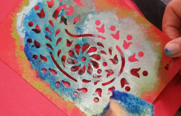 چاپ با رنگ اکریلیک روی لباس و پارچه 8