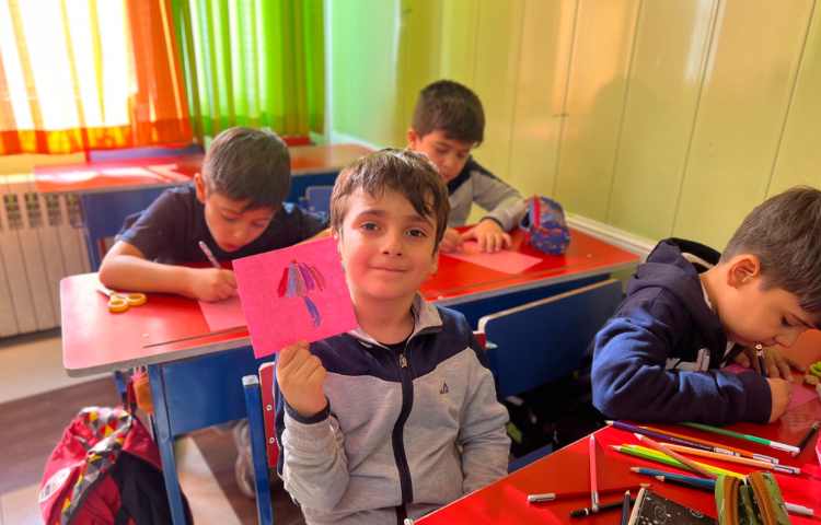 چتر رنگی بابرگ های پاییزی 4