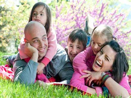 نقش خانواده در زندگی و جوامع امروزی