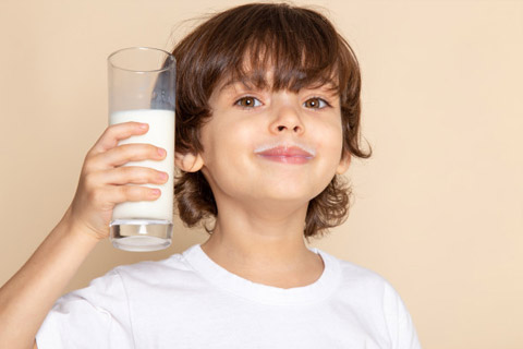 فواید شیر برای کودکان