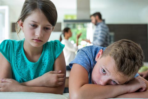 انواع بی‌توجهی به کودکان و علائم آن