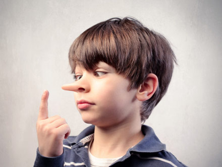 چرا کودکان دروغ می‌گویند؟