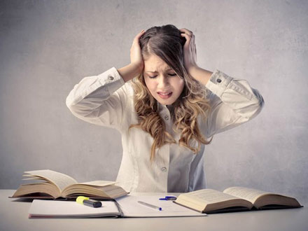 موکول نکردن درس خواندن به شب امتحان