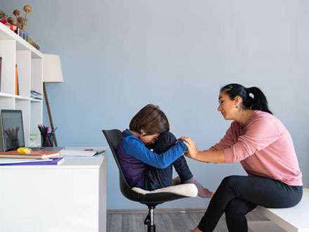 چه زمانی به مشاوره نوجوانان نیاز است؟