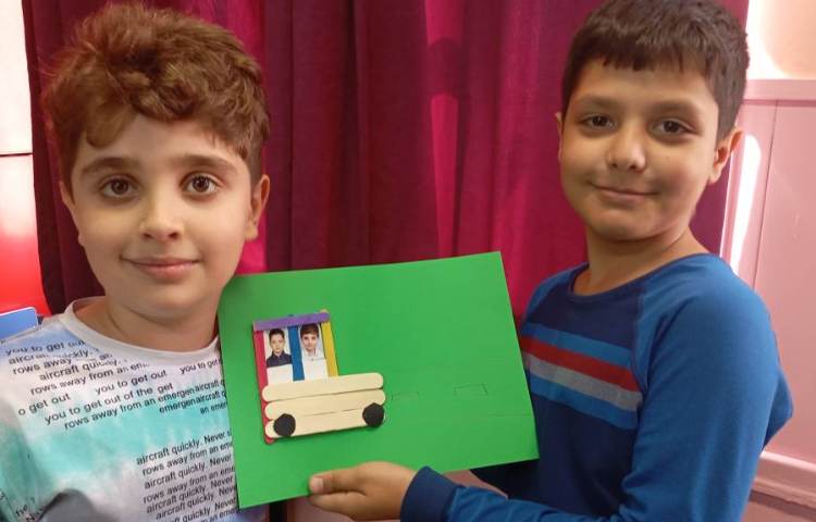 چوب جادویی_ ساخت قاب عکس اتوبوس مدرسه 3