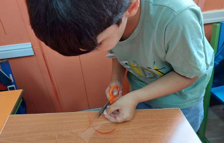 چوب جادویی : کاردستی زنبور 3