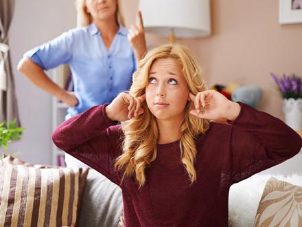 توجه به نیازهای عاطفی و ایجاد محیط امن