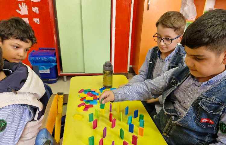 چیدمان حلزونی دومینو 4