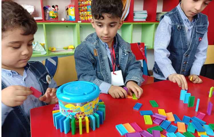 چیدمان گردی شکل دومینوها 3