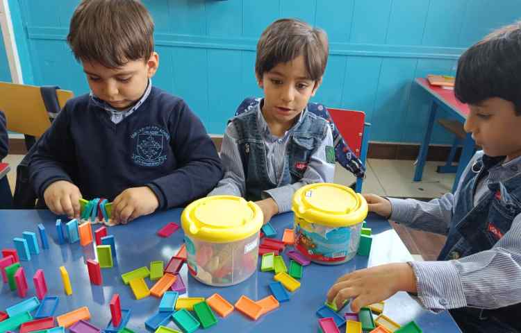 چیدمان گردی شکل دومینوها 4