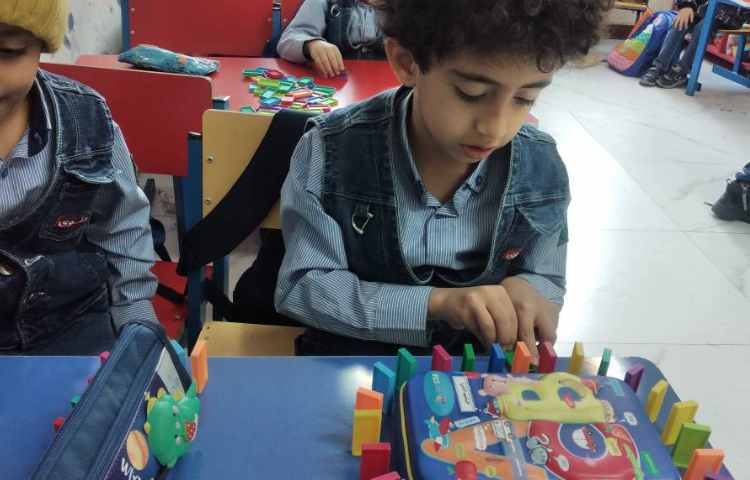 چیدن دومینو با استفاده از الگو 2