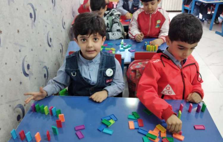 چیدن دومینو بصورت خط خمیده 2