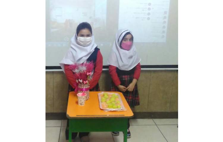 ژاسمین و سپیدار عزیز در تدریس نشانه ی آ