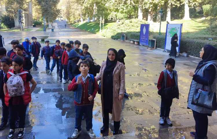 کاخ نیاوران 12