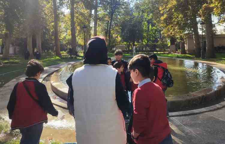 کاخ نیاوران 38