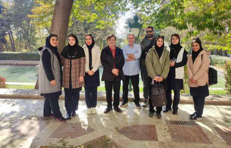 کاخ نیاوران 44