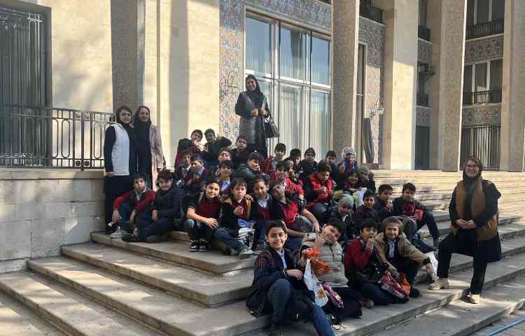 کاخ نیاوران 52