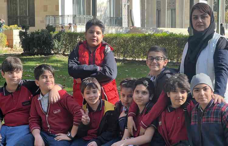 کاخ نیاوران 53