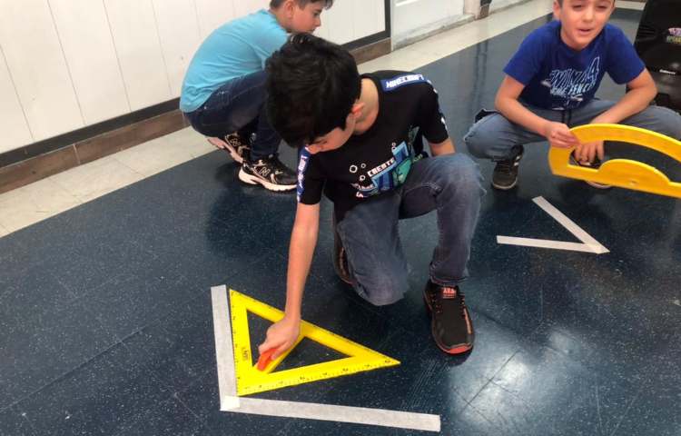 کاربرد علائم نگارشی و اندازه گیری زاویه 2