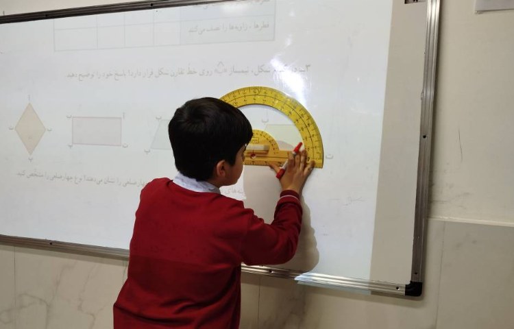 کاربرد نقاله در اندازه‌گیری