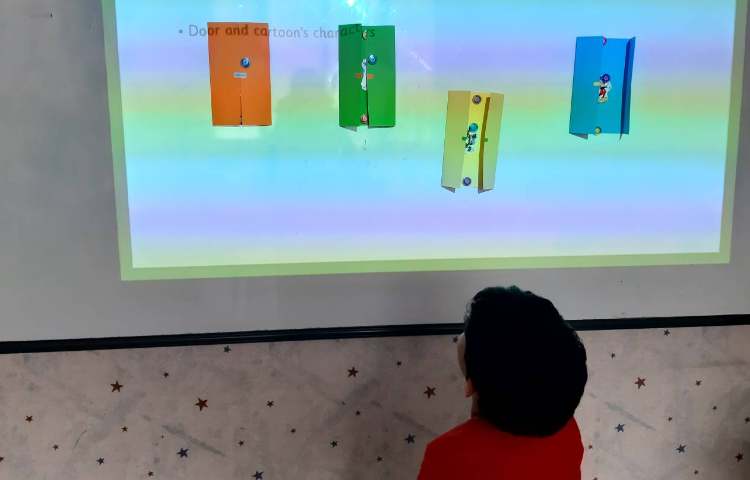 Knock the door and ask cartoon characters' names کارتون 3