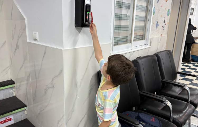 کارت تردد ورود و خروج با هدف مسئولیت پذیری همراه با نظم و ترتیب 4