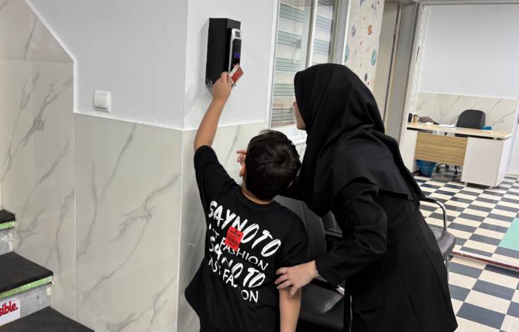 کارت تردد ورود و خروج با هدف مسئولیت پذیری همراه با نظم و ترتیب 5