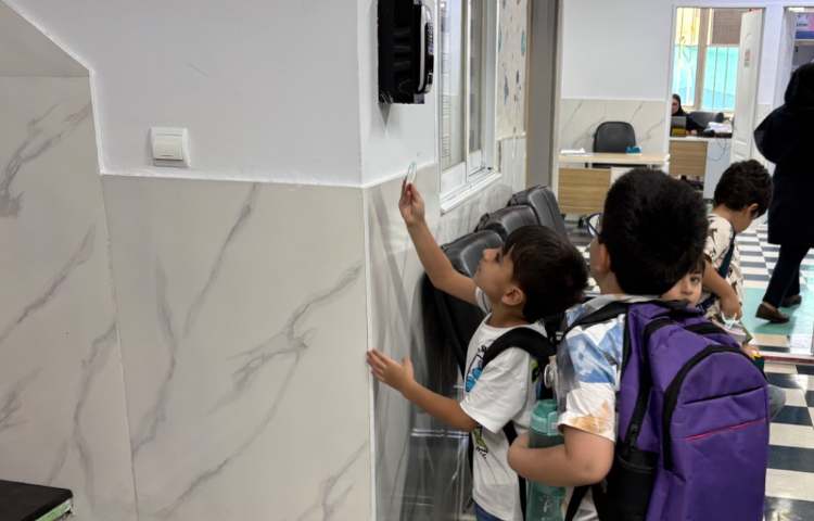 کارت تردد ورود و خروج با هدف مسئولیت پذیری همراه با نظم و ترتیب 7