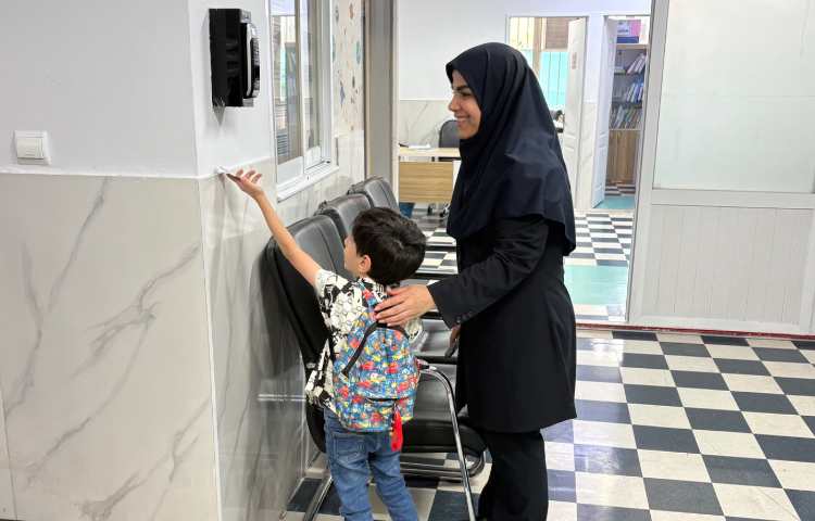 کارت تردد ورود و خروج با هدف مسئولیت پذیری همراه با نظم و ترتیب