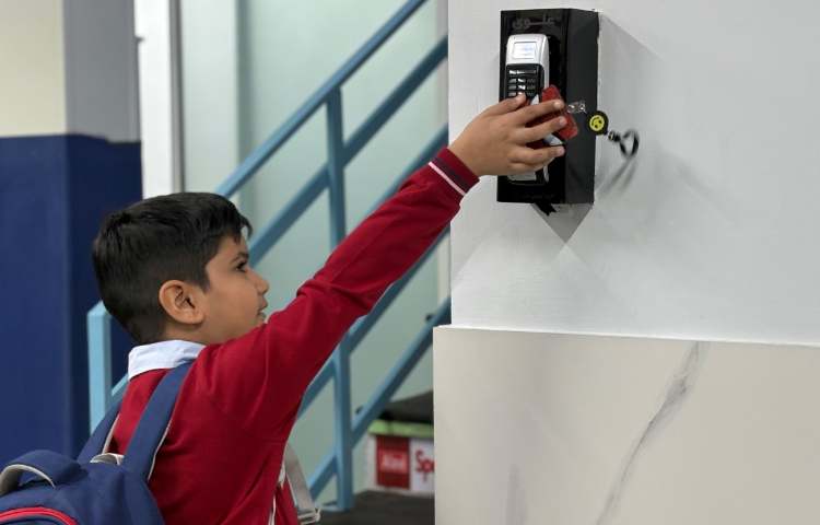 کارت تردد ورود و خروج 4