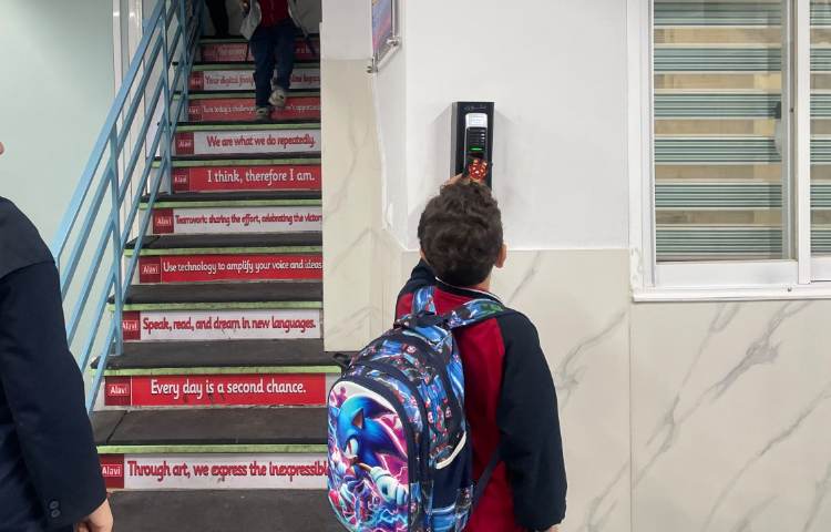 کارت تردد ورود و خروج 5