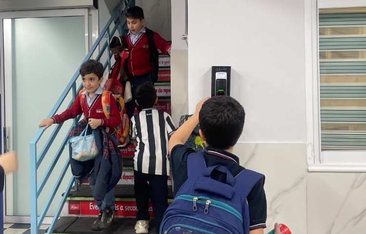 کارت تردد ورود و خروج 7