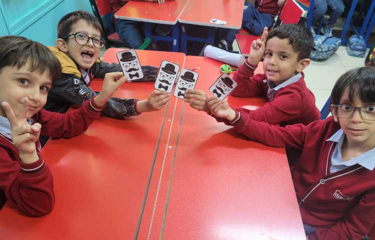 کارت تقدیر از بابا، درس فارسی 2