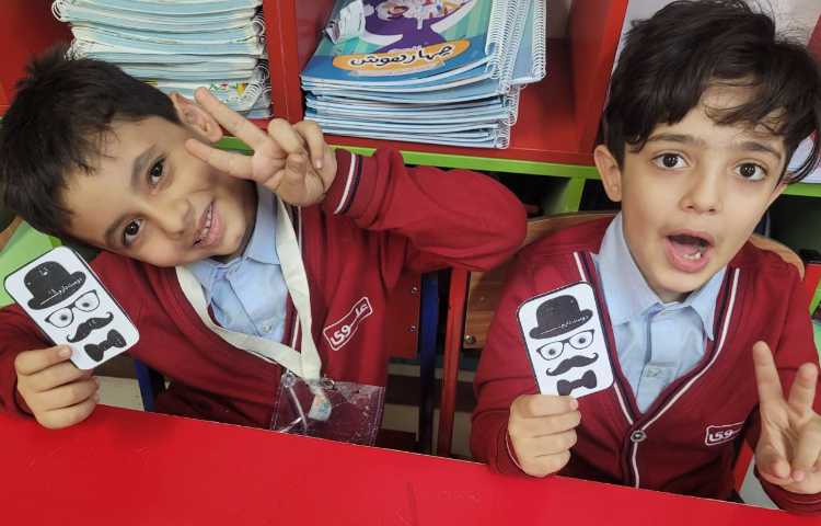 کارت تقدیر از بابا، درس فارسی 6