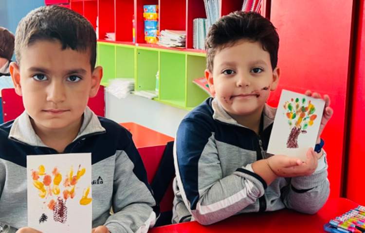 کارت پستال درخت پاییزی