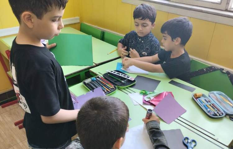 کاردستی-نقاشی خانه