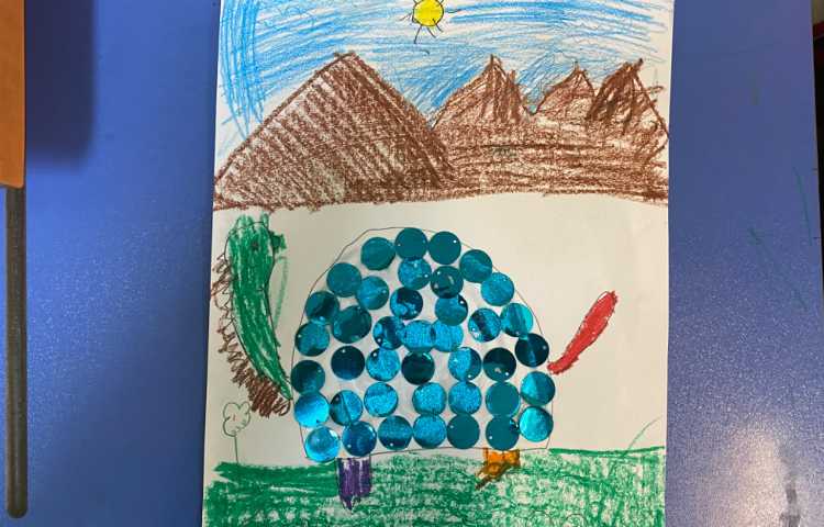 :کاردستی با پولک برای پوشش بدن دایناسور 1