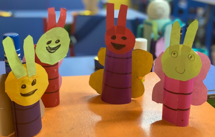 :کاردستی با کاغذ رنگی به شکل زنبور، کلاس پرتقال 1