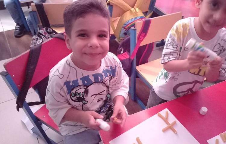 : کاردستی درست کردن اعضای بدن با ماکارانی 1